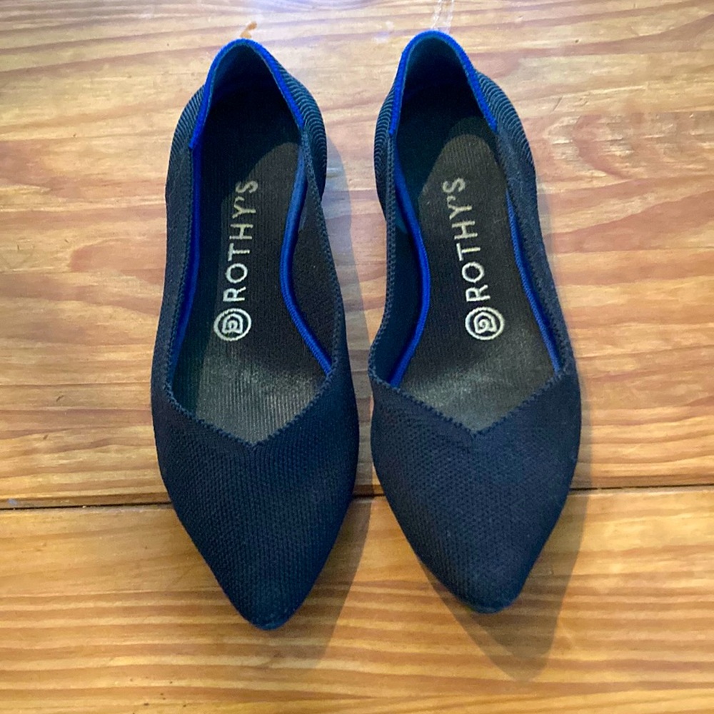 Rothy’s The Point Solid Black